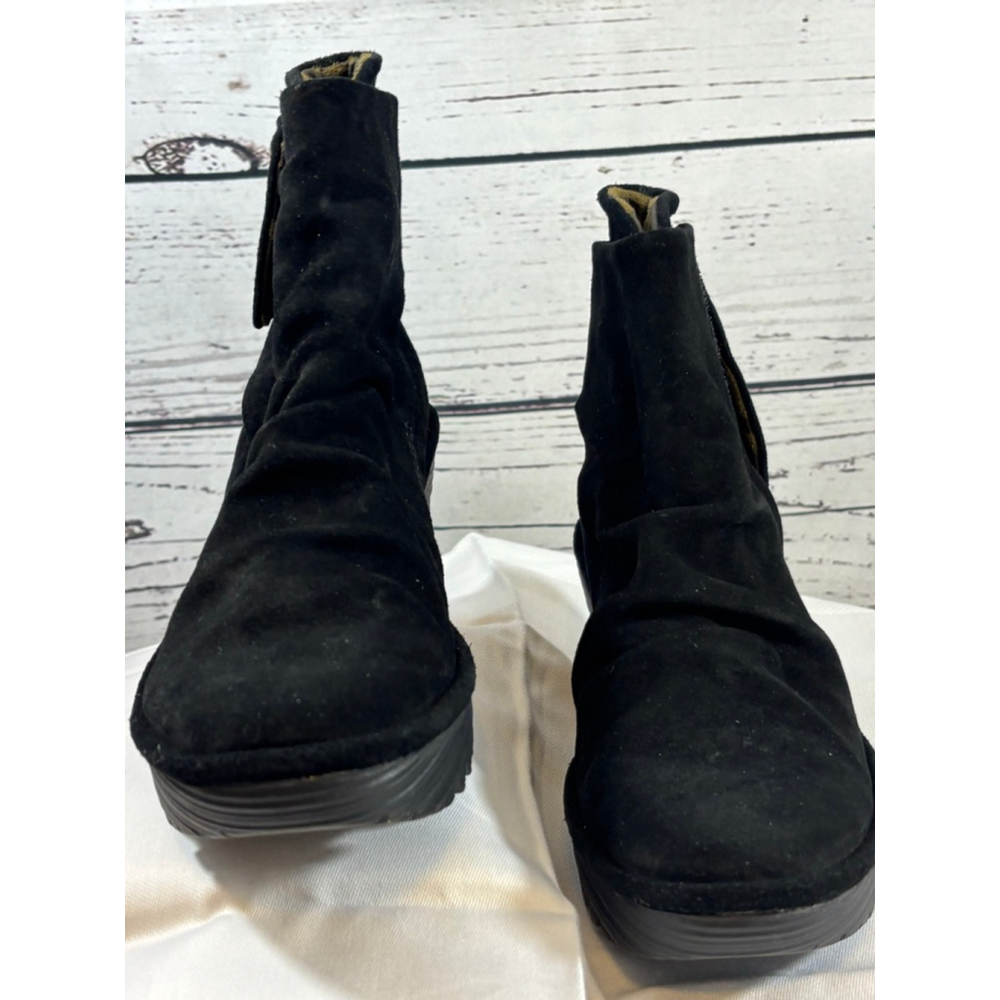 Women's FLY LONDON Black Suede Ankle Boots US 5.5 Gold Interior - Picture 5 of 12